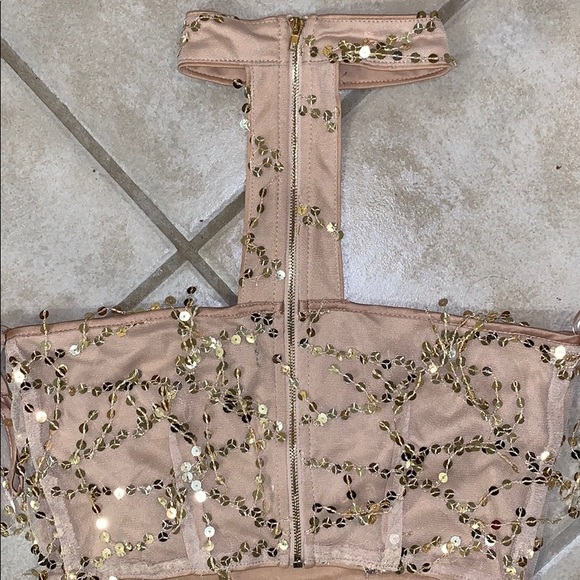 Miss Avenue Gold Sequin Crop Top - Picture 5 of 5